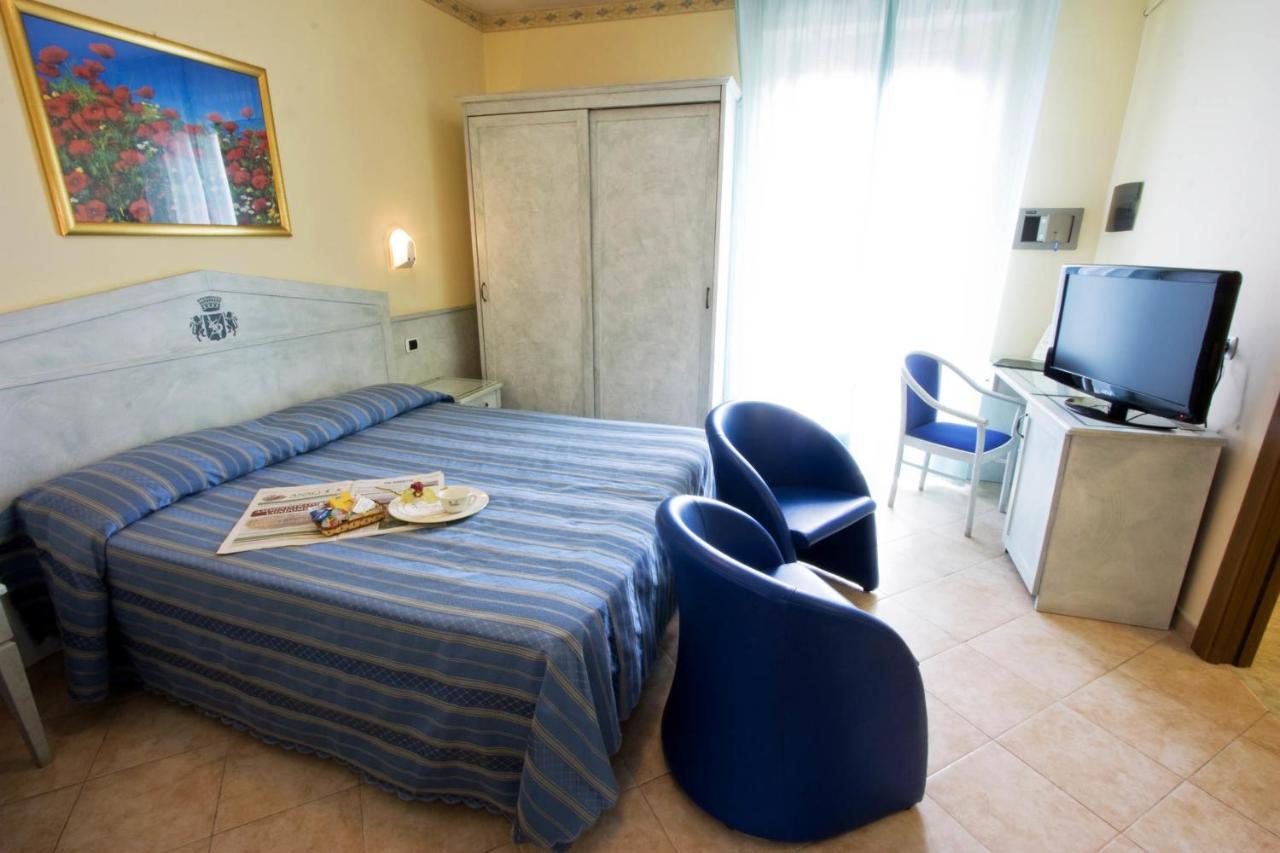 Hotel Solarium San Benedetto del Tronto Pokój zdjęcie